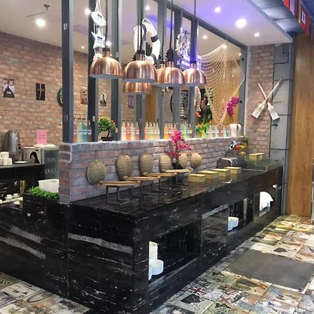 Days Inn Business Place Bagu Tsjoengking Buitenkant foto